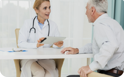 Consulta de medicina geral e familiar com paciente na Glow Clinic